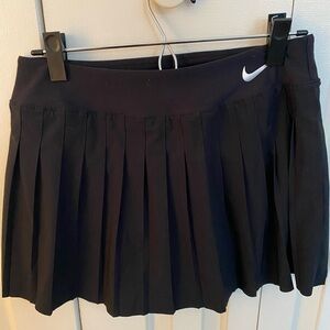 Nike Women's Pleated Black Tennis/Pickleball Skirt